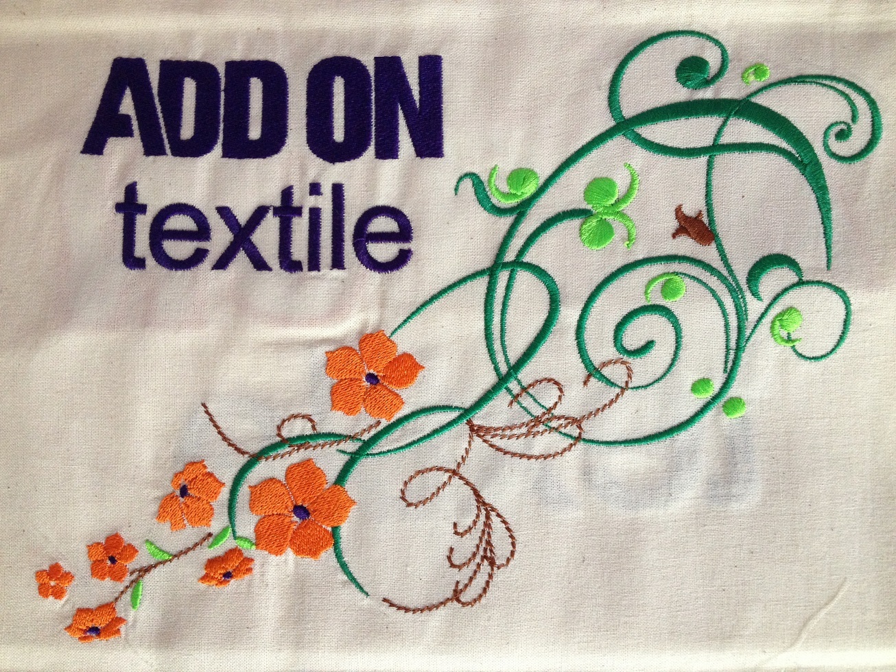 Différents type de points de broderie : bourdon, piqure et remplissage
